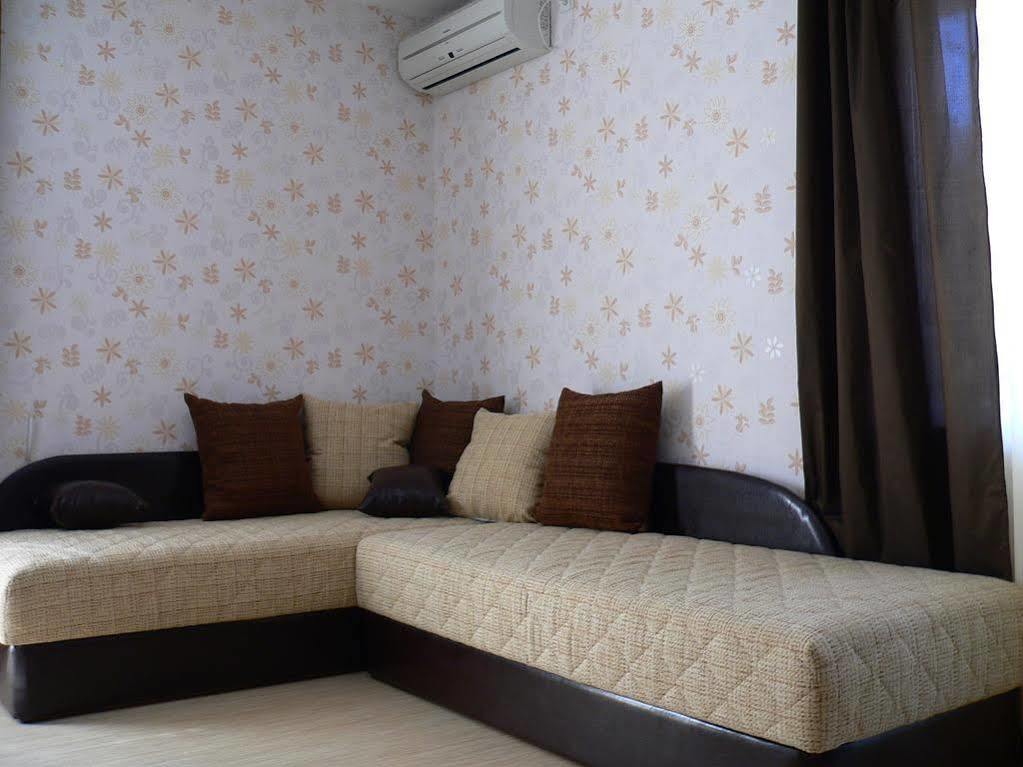 Tarnovski Dom Guest Rooms เวลีคอเทอร์โนโว ภายนอก รูปภาพ