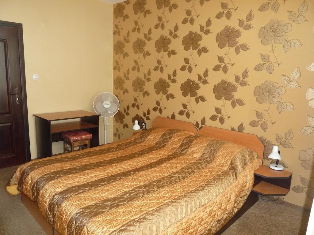 Tarnovski Dom Guest Rooms เวลีคอเทอร์โนโว ห้อง รูปภาพ
