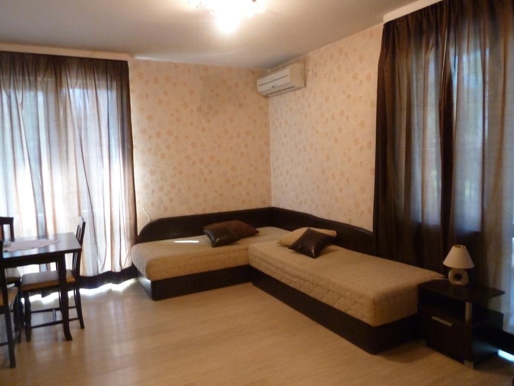 Tarnovski Dom Guest Rooms เวลีคอเทอร์โนโว ห้อง รูปภาพ