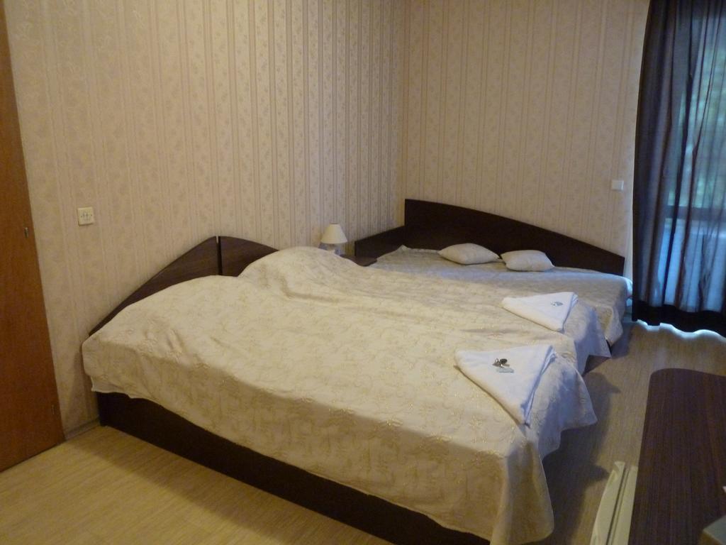 Tarnovski Dom Guest Rooms เวลีคอเทอร์โนโว ห้อง รูปภาพ